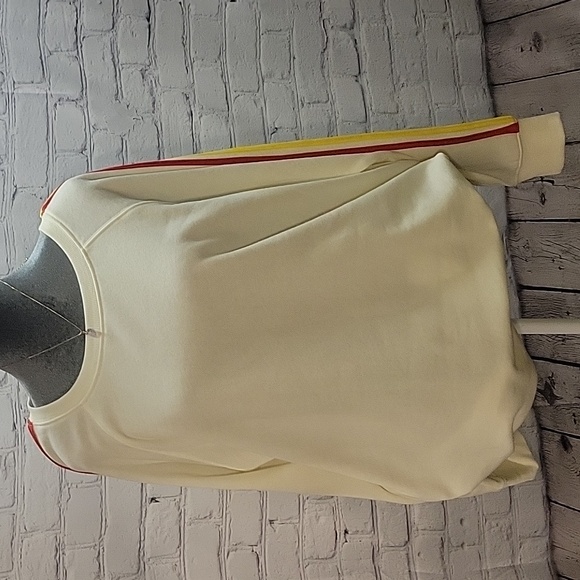 Torrid - Picture 4 of 5